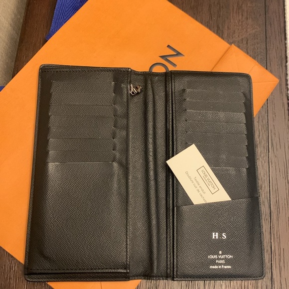 LV billfold - Picture 3 of 17